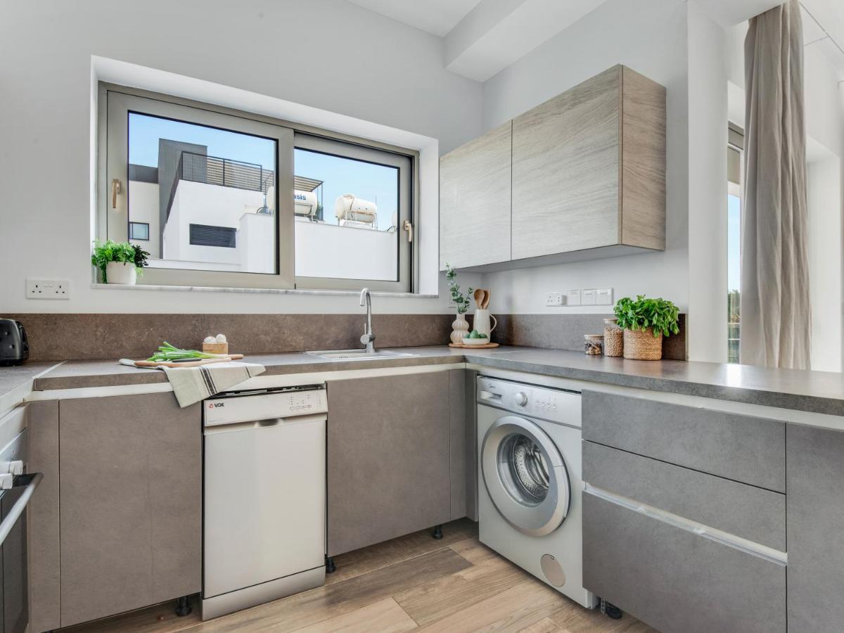 Sanders Evolution Apartment Limassol Ngoại thất bức ảnh